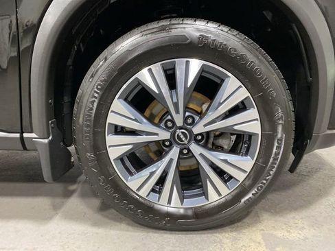 Certified 2022 Nissan Rogue SV w/ SV Premium Package AWD/4WD image 31