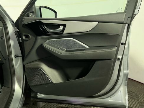 Used 2026 Acura MDX SH-AWD image 32