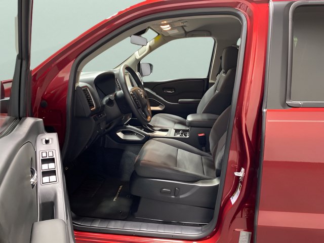 Certified 2024 Nissan Frontier SV AWD/4WD image 11