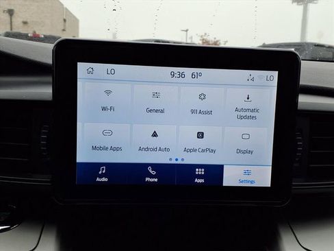 Used 2022 Ford Explorer XLT image 16