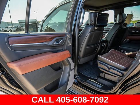 Used 2023 GMC Yukon Denali Ultimate AWD/4WD image 29