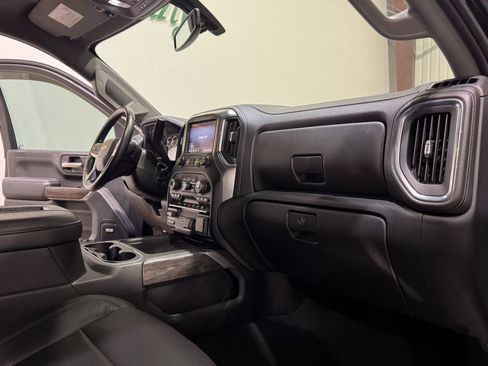 Used 2020 Chevrolet Silverado 2500 LTZ w/ LTZ Texas Edition image 6
