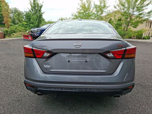 Certified 2024 Nissan Altima 2.5 SR w/ SR Premium Package FWD image 5