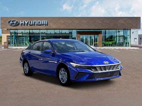 New 2026 Hyundai Elantra Blue image 11