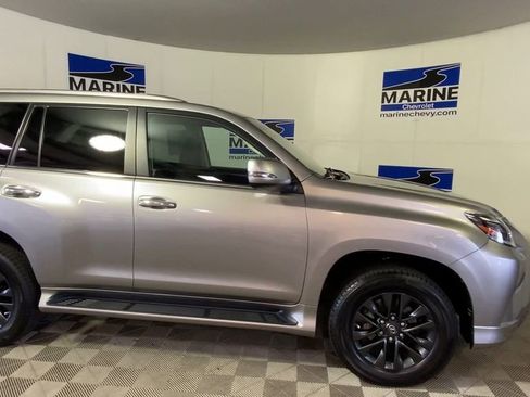 Used 2023 Lexus GX 460 Premium w/ Premium Plus Package AWD/4WD image 3