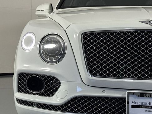 Used 2018 Bentley Bentayga Activity image 14
