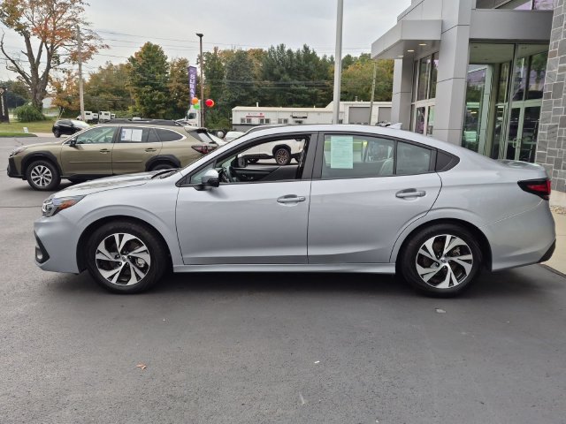 Used 2025 Subaru Legacy Premium AWD/4WD image 7