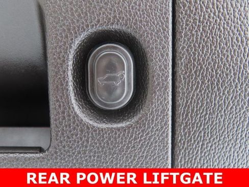 Used 2019 GMC Yukon SLE image 32