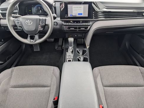 Used 2025 Toyota Camry LE image 11