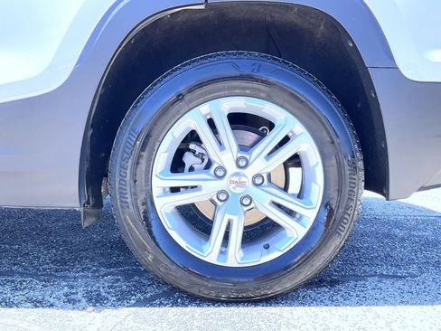 Certified 2024 GMC Terrain SLE w/ Driver Convenience Package AWD/4WD image 22