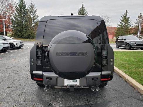 New 2026 Land Rover Defender 130 V8 image 6