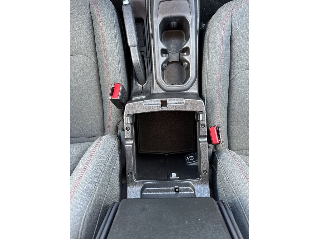 Used 2025 Jeep Wrangler Unlimited Rubicon AWD/4WD image 23