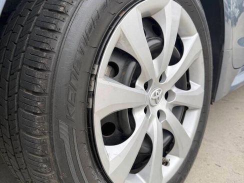 Used 2022 Toyota Corolla LE image 9