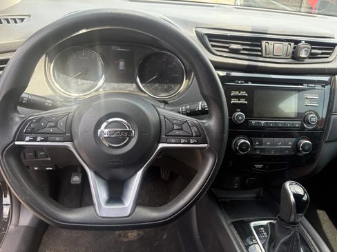 Used 2017 Nissan Rogue S FWD image 14