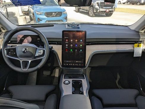 New 2025 Volvo EX90 Ultra image 19