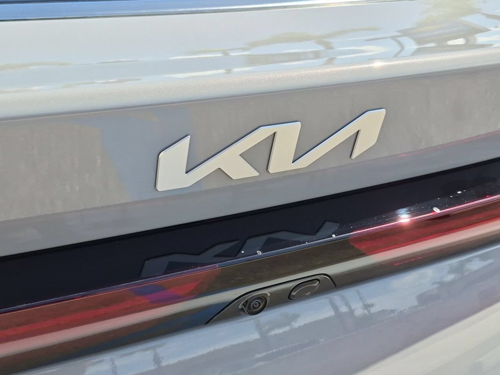 New 2027 Kia K5 GT FWD image 32