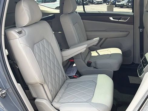 New 2026 Volkswagen Atlas SEL Premium R-Line AWD/4WD image 12