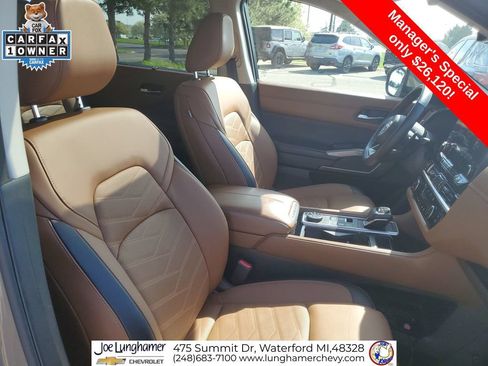Used 2024 Nissan Pathfinder Platinum w/ Cargo Package AWD/4WD image 31