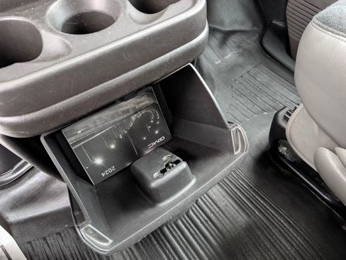 Used 2024 GMC Savana 2500 w/ Driver Convenience Package image 15