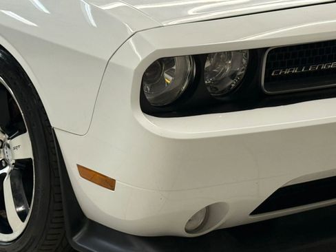 Used 2014 Dodge Challenger SRT8 w/ Harman/Kardon Audio Group image 6