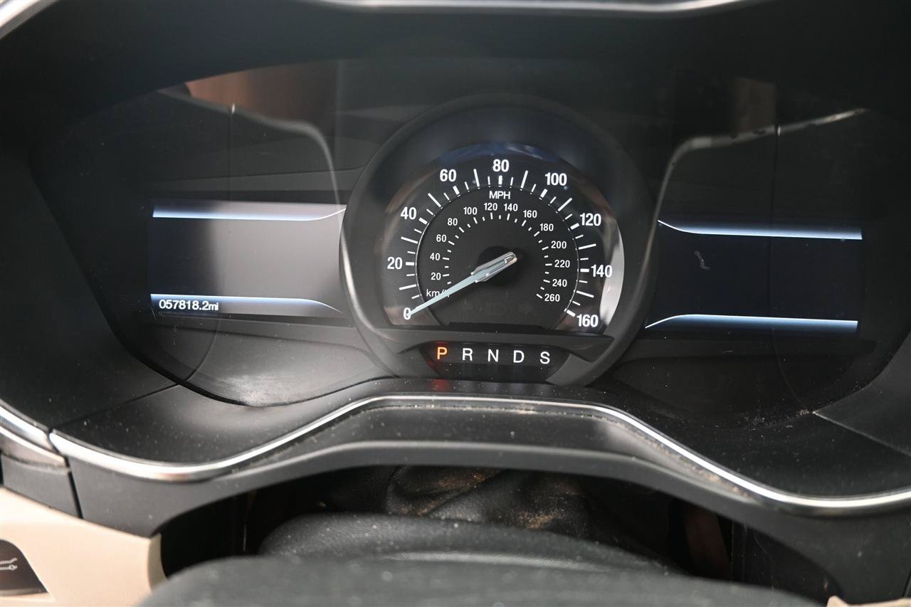 Used 2017 Ford Fusion SE w/ Fusion SE Technology Package FWD image 15