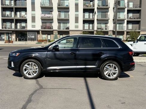 Used 2021 Audi Q7 3.0T Premium w/ Convenience Package AWD/4WD image 4