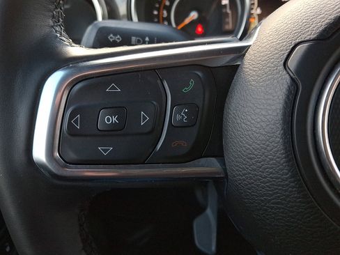 Certified 2022 Jeep Wrangler Unlimited Sahara image 21