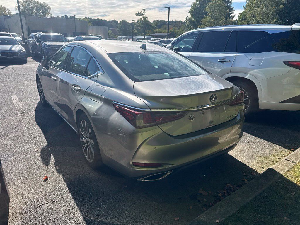 Used 2021 Lexus ES 350 w/ Premium Package FWD image 4