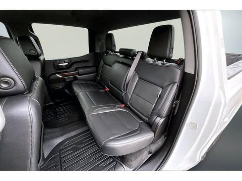Used 2019 GMC Sierra 1500 SLT w/ X31 Off-Road Package image 22