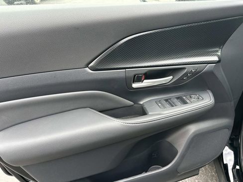 New 2026 Toyota Grand Highlander MAX Platinum image 16