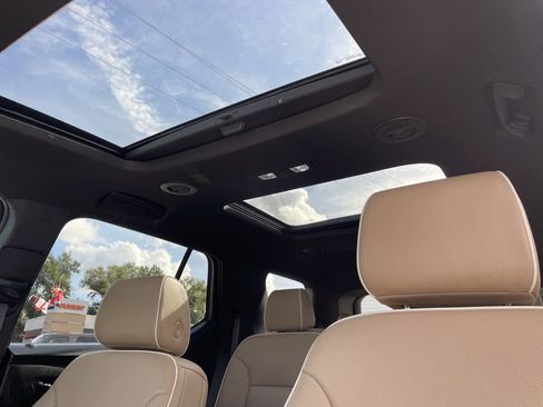 Certified 2023 Chevrolet Traverse Premier image 19