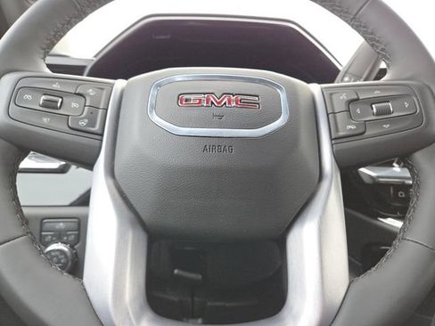 Certified 2025 GMC Sierra 1500 Elevation image 33