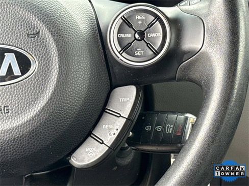 Used 2015 Kia Soul + image 22
