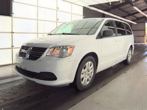 Used 2017 Dodge Grand Caravan SE image 14