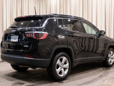 Used 2018 Jeep Compass Latitude w/ Cold Weather Group image 6