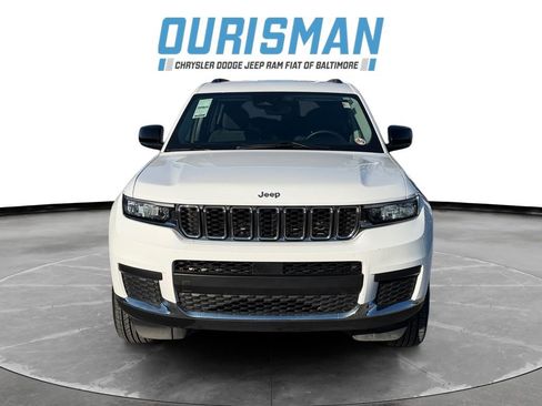 Used 2023 Jeep Grand Cherokee L Laredo image 8