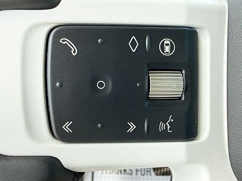 New 2026 Land Rover Defender 110 X-Dynamic SE AWD/4WD image 37