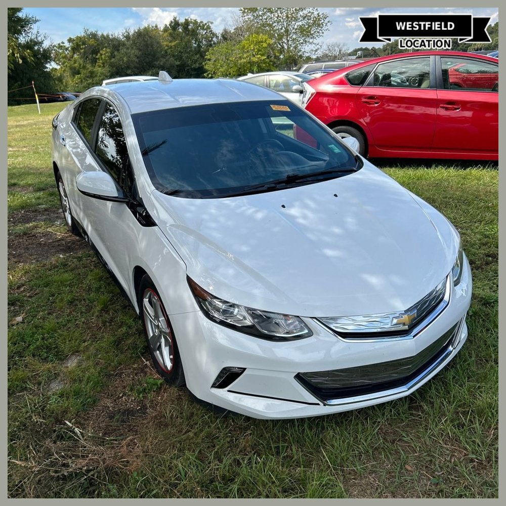 Used 2017 Chevrolet Volt LT FWD image 1