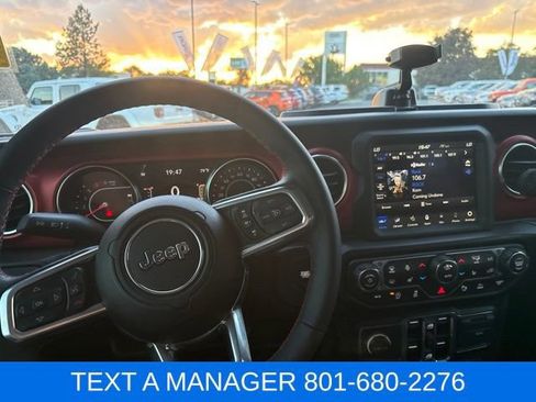 Used 2021 Jeep Wrangler Unlimited Rubicon AWD/4WD image 18