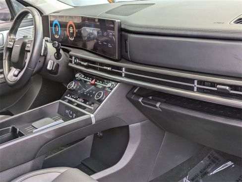 Used 2025 Hyundai Santa Fe SEL image 32