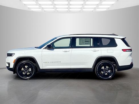 New 2025 Jeep Grand Cherokee L Limited image 2