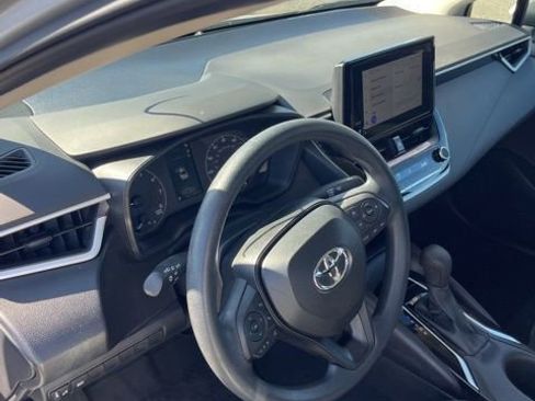 Used 2025 Toyota Corolla LE image 13