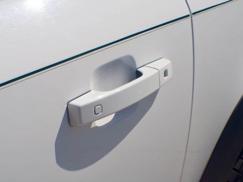 Used 2022 Land Rover Defender 90 S image 11