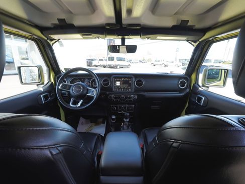 Used 2023 Jeep Wrangler Unlimited Sahara w/ Cold Weather Group image 35