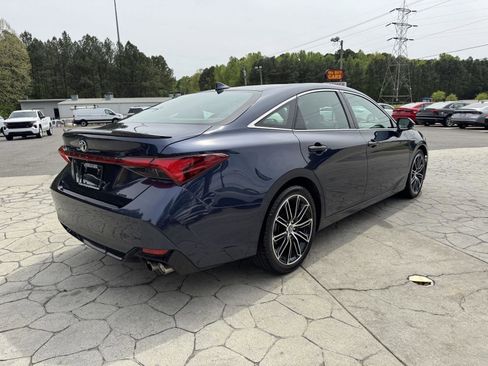 Used 2019 Toyota Avalon XSE w/ All Weather Liner Package image 14