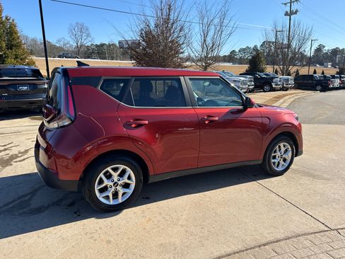 Used 2023 Kia Soul LX w/ Option Group 015 image 7