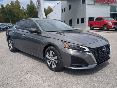 New 2025 Nissan Altima 2.5 S image 2