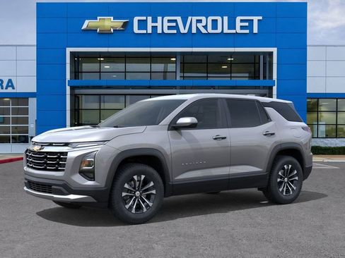 New 2026 Chevrolet Equinox LT image 2