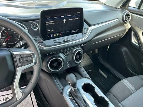 Used 2024 Chevrolet Blazer LT w/ Convenience Package FWD image 21