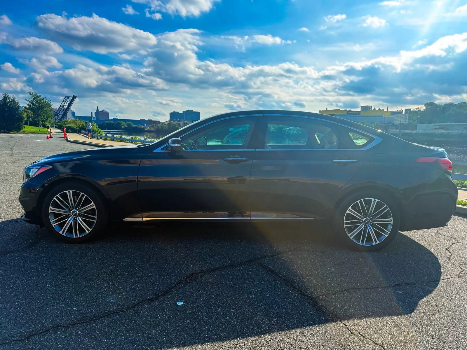 Used 2020 Genesis G80 3.8 RWD image 4